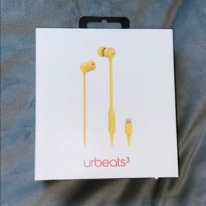 yellow beats